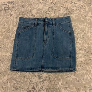 Size 6 American Eagle jean skirt